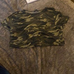 Medium size camo crop top.
